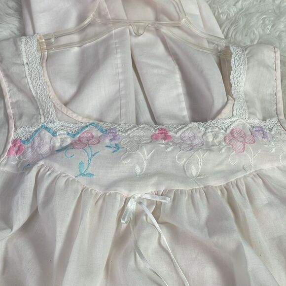 Lorraine Vintage Ladies House Dress Gown, Embroidered Floral Pattern,Light Pink - Picture 6 of 10